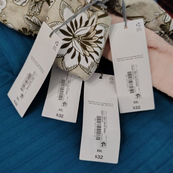 NEW! Bundle of 4 LIZ CLAIBORNE Short Sleeve Stretch XXL Women's Plus Size Shirts - Picture 6 of 6